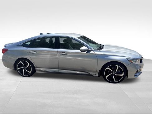 Used 2019 Honda Accord Sport image 7
