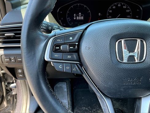 Used 2021 Honda Accord Touring image 10