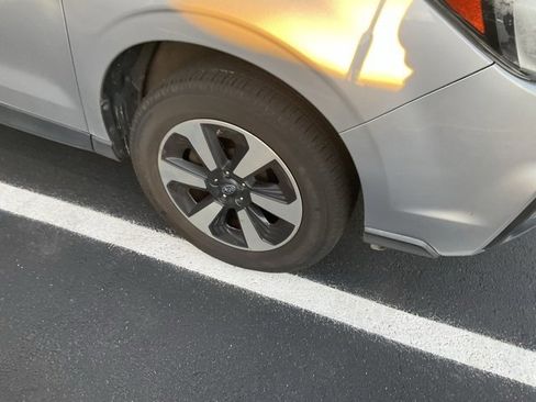 Used 2017 Subaru Forester 2.5i Premium w/ All-Weather Package image 3