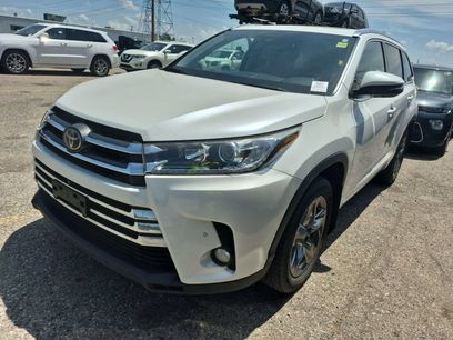 Used 2017 Toyota Highlander Limited