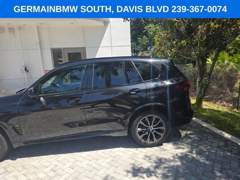 Certified 2024 BMW X5 xDrive40i w/ M Sport Package AWD/4WD image 5