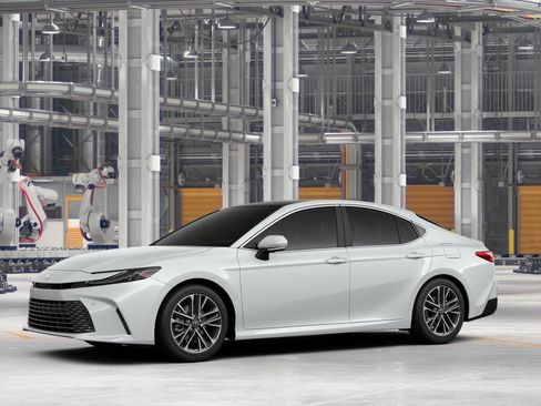 New 2026 Toyota Camry XLE AWD/4WD image 2