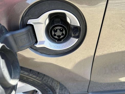 Used 2014 Chevrolet Volt w/ Enhanced Safety Package 1 image 26