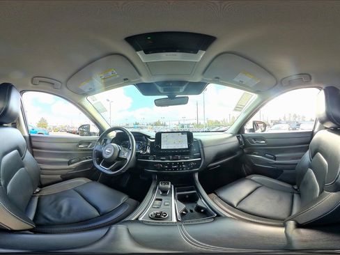 Used 2023 Nissan Pathfinder SL image 36