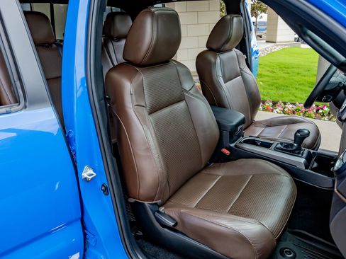 Used 2021 Toyota Tacoma Limited AWD/4WD image 32