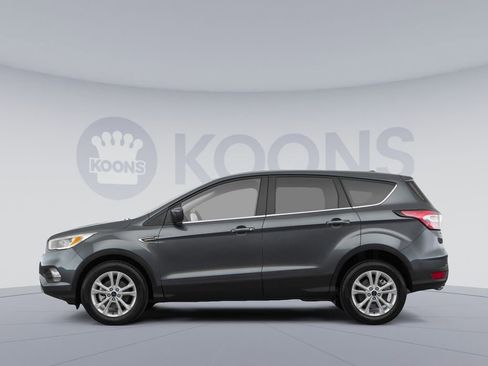 Used 2018 Ford Escape SE AWD/4WD image 2