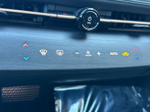 Used 2023 Nissan Ariya FWD image 29