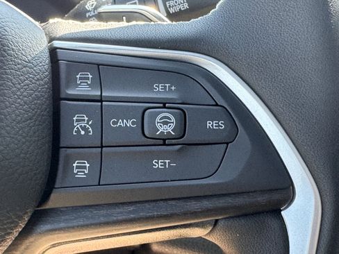 New 2026 Jeep Grand Cherokee L Limited AWD/4WD image 14