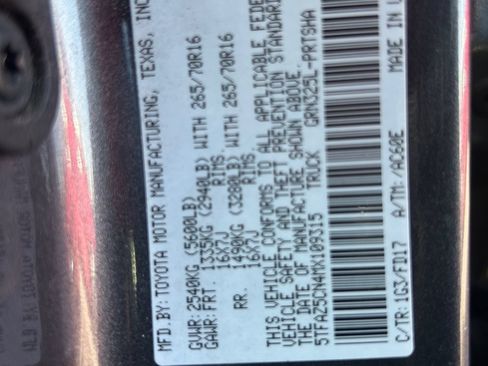 Used 2021 Toyota Tacoma TRD Off-Road w/ Technology Package RWD image 15
