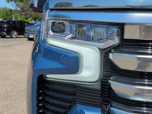Used 2024 Chevrolet Silverado 1500 High Country AWD/4WD image 44