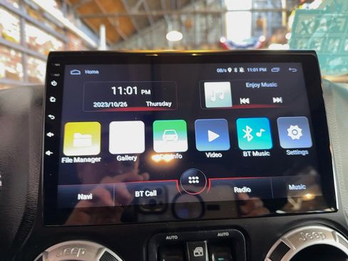 Used 2015 Jeep Wrangler Sahara w/ Connectivity Group image 24