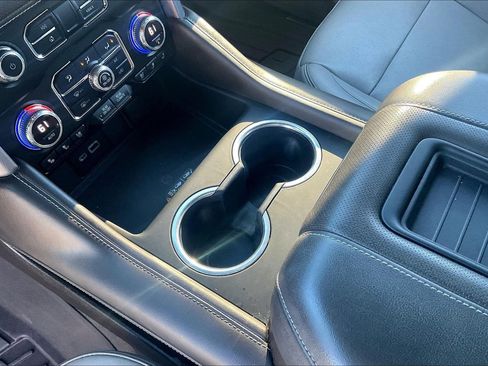 Used 2021 GMC Yukon XL SLT w/ Rear Media and Nav Package image 14