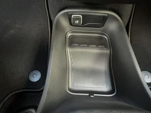 Used 2026 Chrysler Pacifica Select AWD/4WD image 36