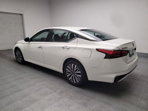 Used 2025 Nissan Altima 2.5 SV FWD image 3