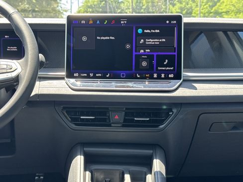 Certified 2025 Volkswagen Tiguan SE image 26