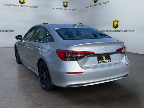 Used 2023 Honda Civic Sport image 3