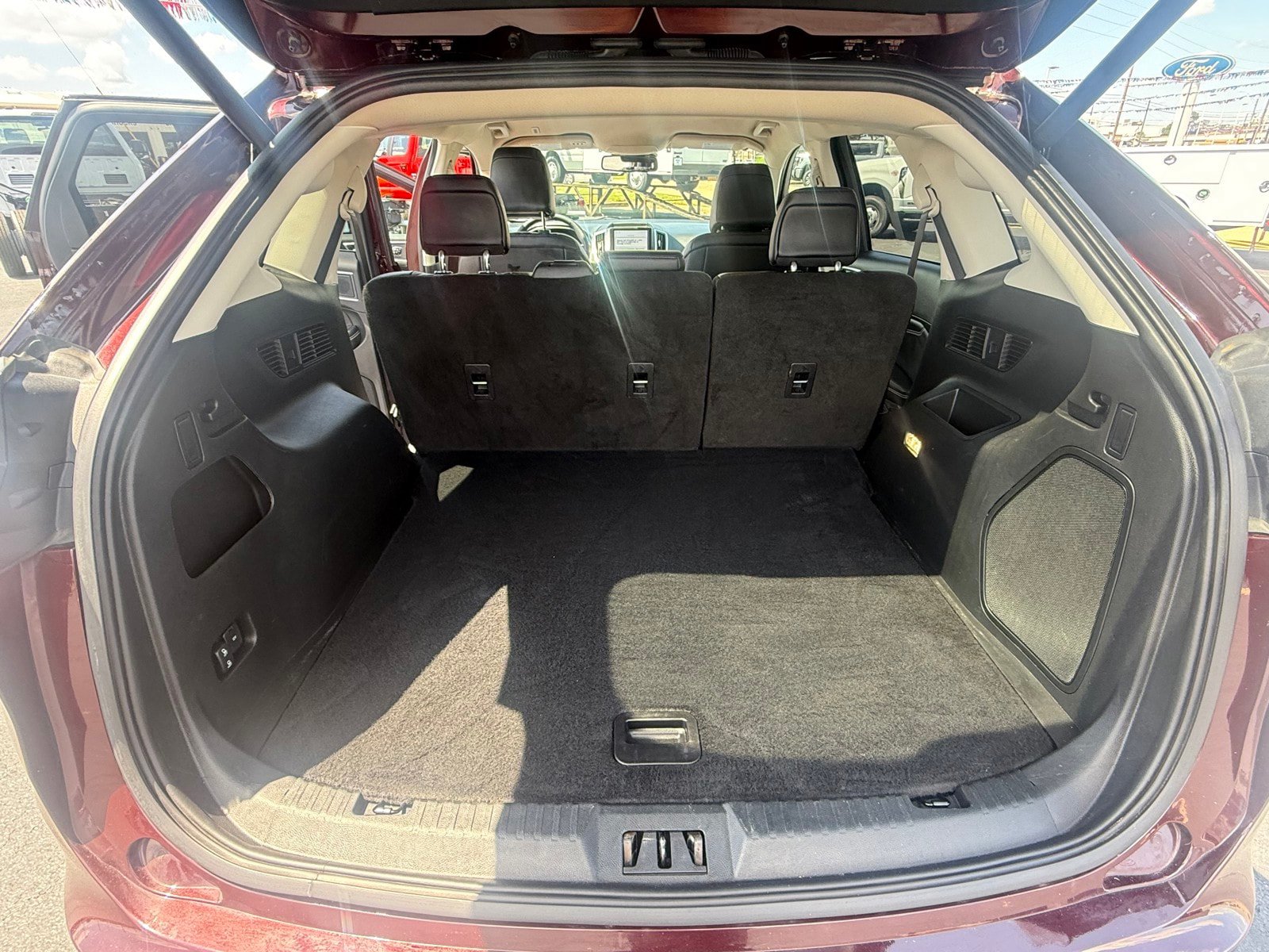 Used 2024 Ford Edge Titanium AWD/4WD image 15