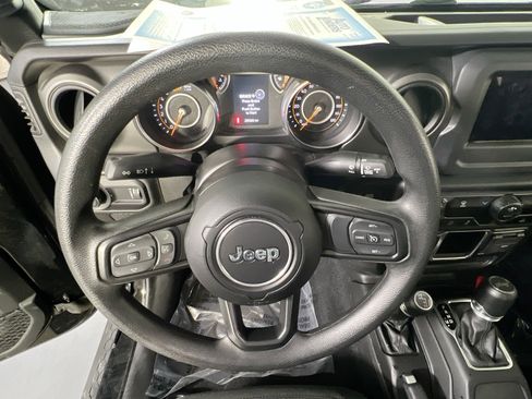 Used 2023 Jeep Wrangler Sport image 11