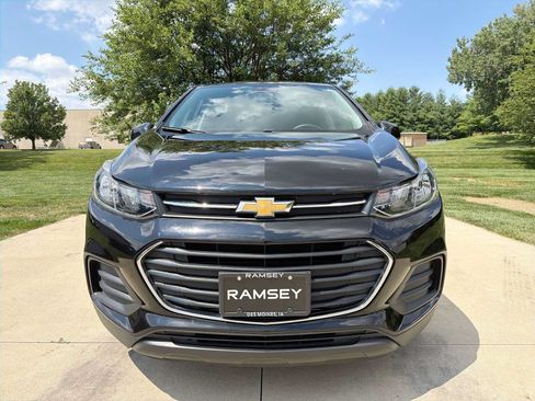Used 2020 Chevrolet Trax LS w/ Tint and Cruise Package AWD/4WD image 9