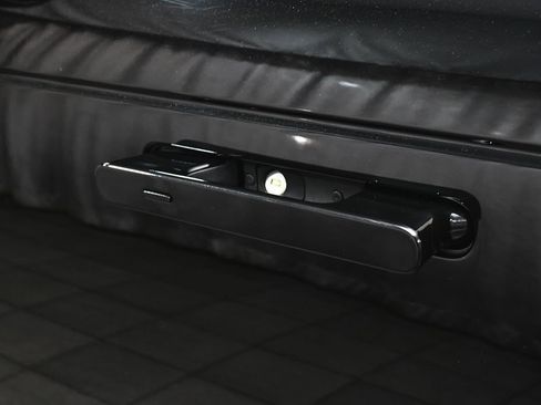 Used 2025 Land Rover Range Rover Sport Autobiography image 12