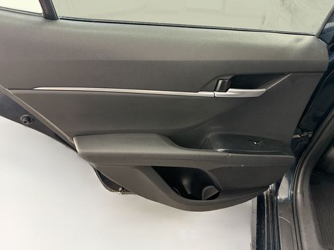 Used 2018 Toyota Camry LE FWD image 26