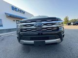 Used 2023 Ford Expedition Platinum image 2