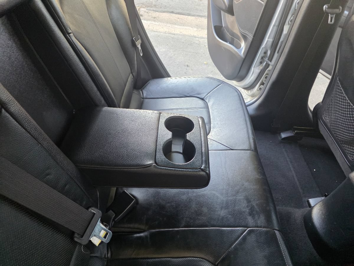 Used 2010 Hyundai Tucson Limited w/ Premium Pkg 4 FWD image 33