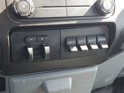 Used 2015 Ford F250 XL w/ Power Equipment Group RWD image 19