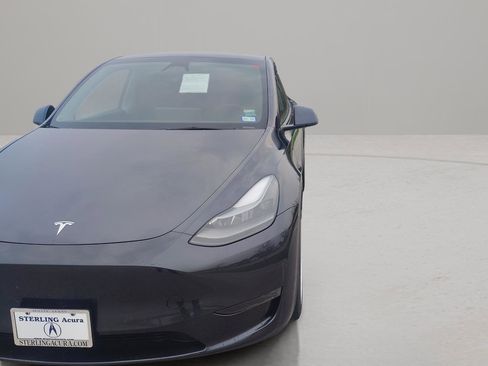 Used 2024 Tesla Model Y Long Range image 16