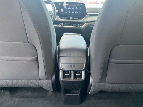 Used 2025 Chevrolet Equinox LT FWD image 26