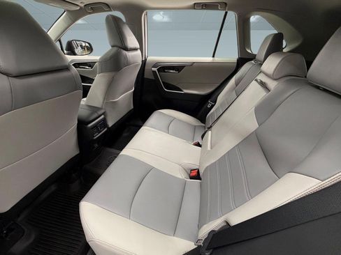 Used 2023 Toyota RAV4 XLE Premium FWD image 23