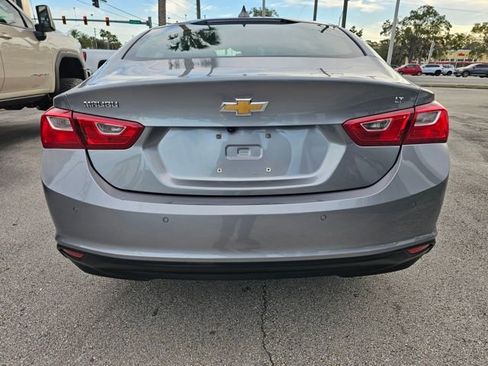 Used 2025 Chevrolet Malibu LT FWD image 4