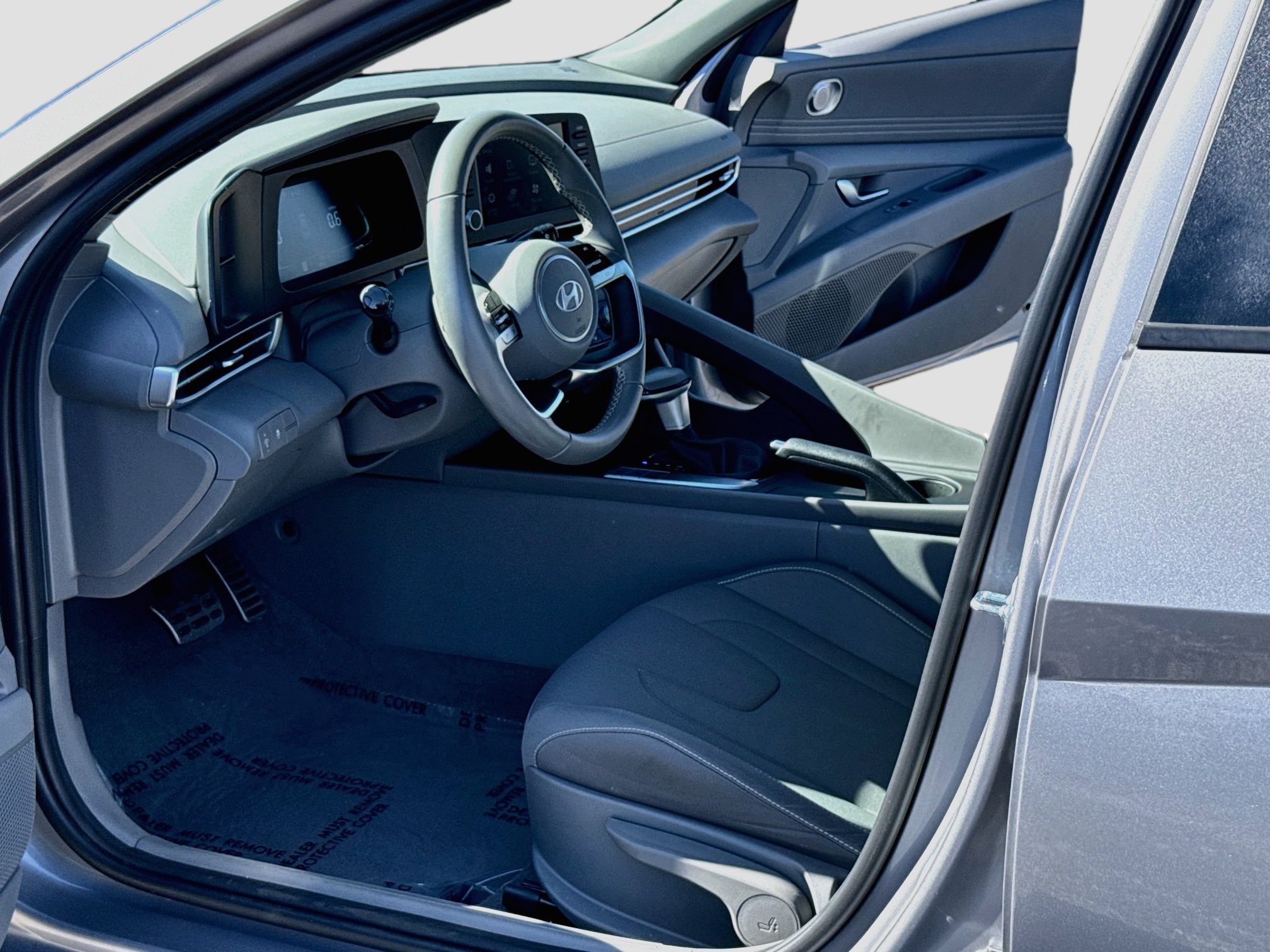 Certified 2025 Hyundai Elantra Sport FWD image 11