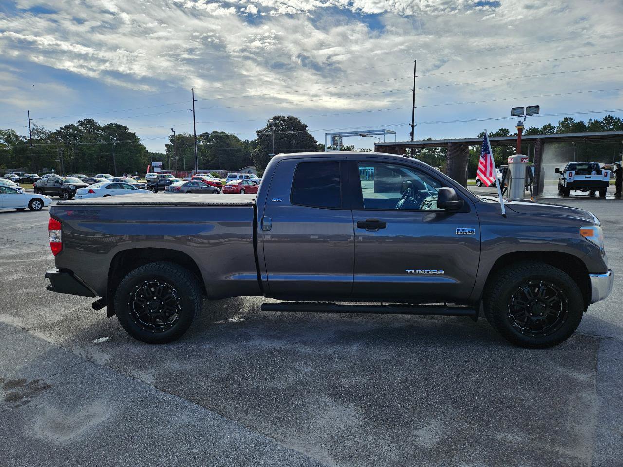 Used 2016 Toyota Tundra SR5 AWD/4WD image 7