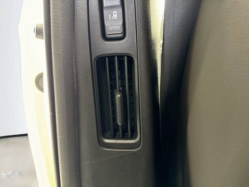 Used 2018 Honda Odyssey Elite image 32