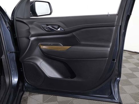 Used 2020 GMC Acadia SLE w/ Driver Convenience Package image 26