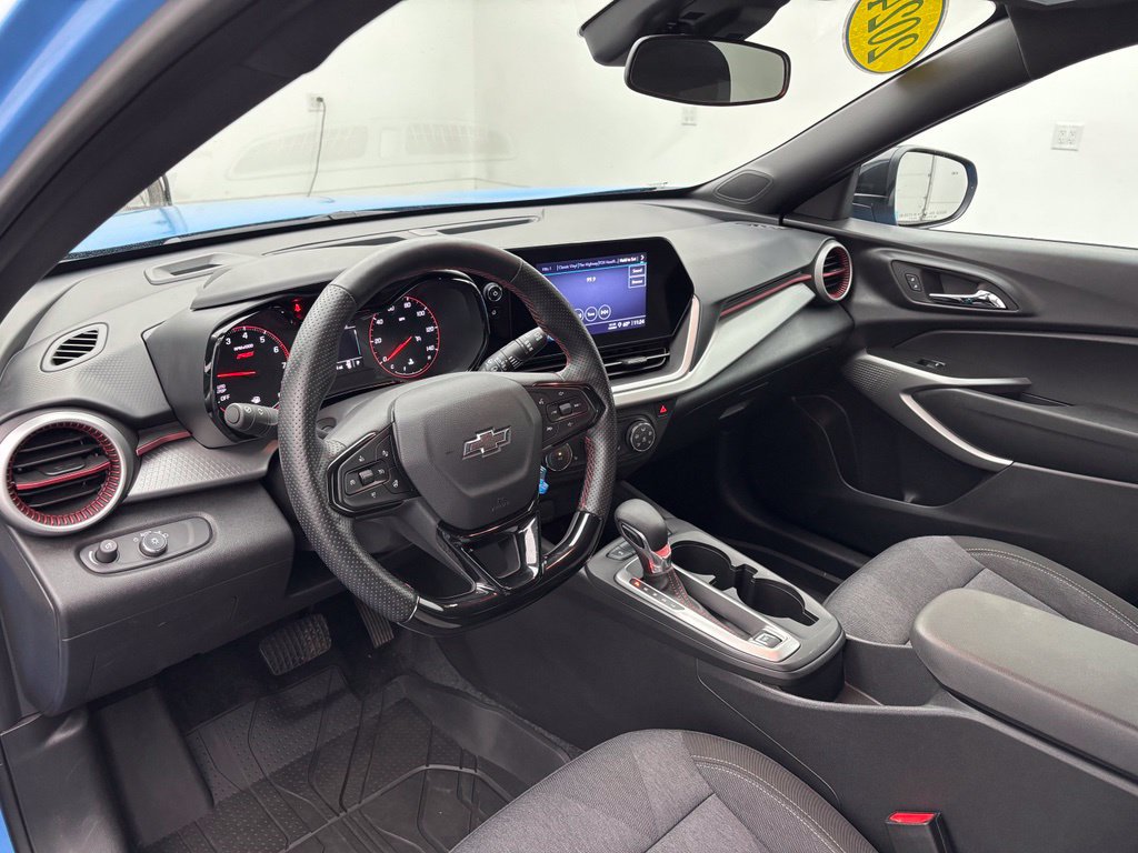 Used 2024 Chevrolet Trax RS w/ Driver Confidence Package FWD image 18