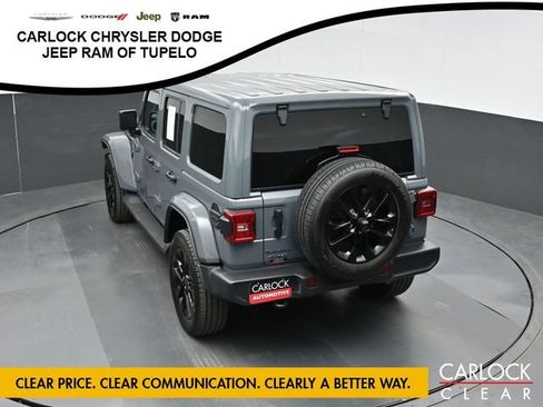 Used 2025 Jeep Wrangler Unlimited Sahara AWD/4WD image 35
