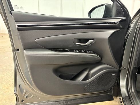Certified 2022 Hyundai Tucson Limited FWD image 17