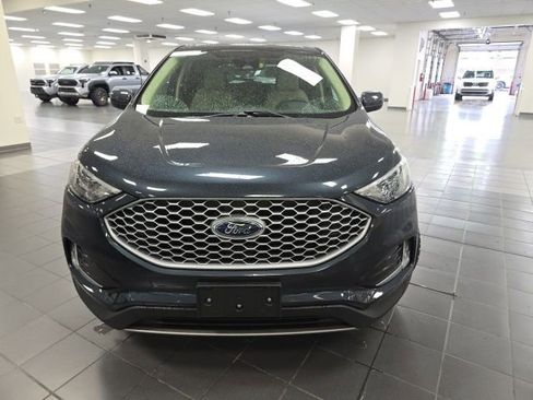 Used 2024 Ford Edge SEL w/ Convenience Package AWD/4WD image 2