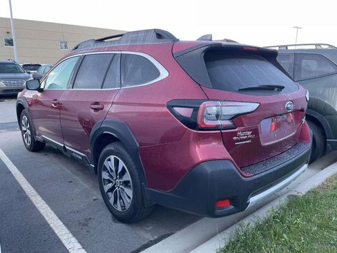 Used 2025 Subaru Outback Limited XT image 3