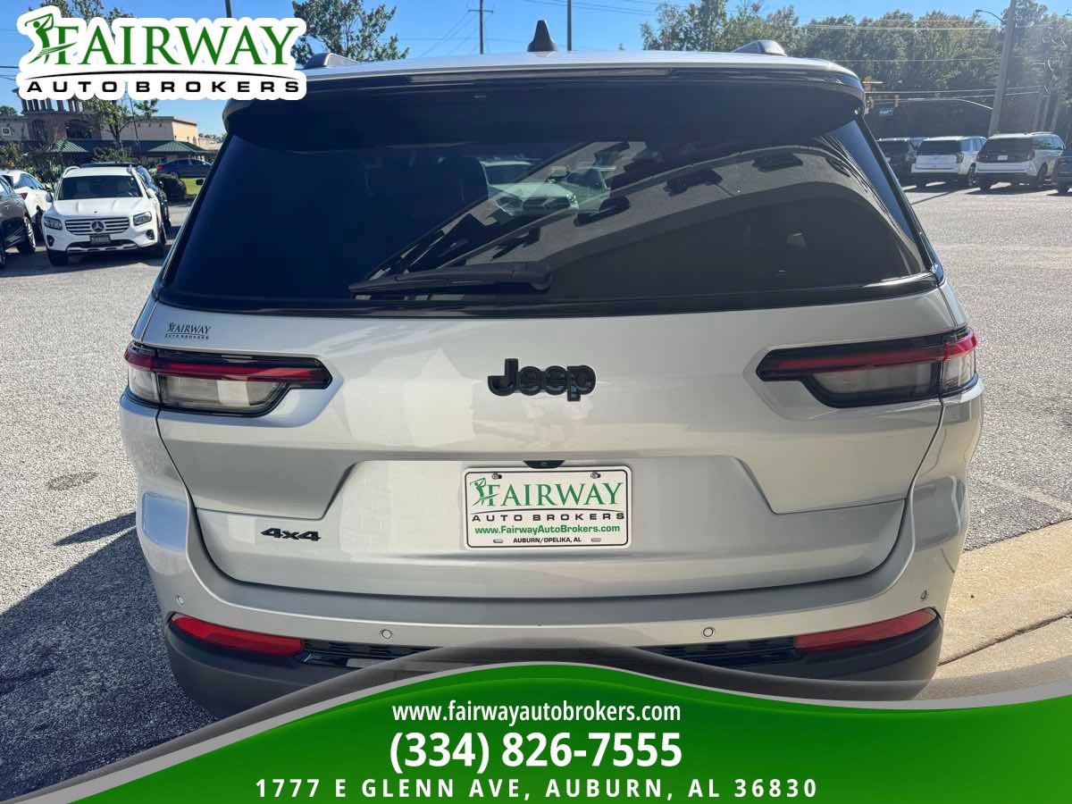 Used 2023 Jeep Grand Cherokee L Laredo AWD/4WD image 7