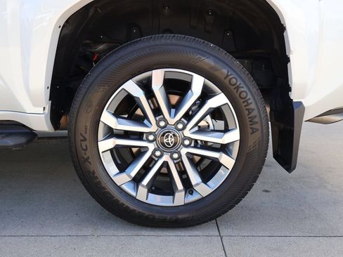 Used 2026 Toyota 4Runner Limited AWD/4WD image 44