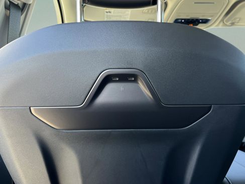 New 2026 Lincoln Nautilus Reserve w/ Jet Appearance Package image 32