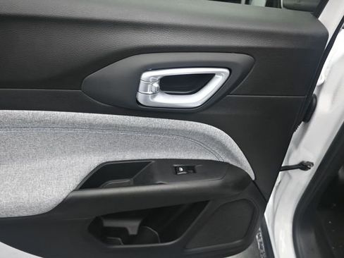 Used 2025 Jeep Compass Sport w/ Mopar Graphics Package image 21