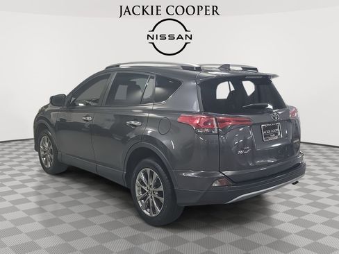 Used 2017 Toyota RAV4 Limited image 7