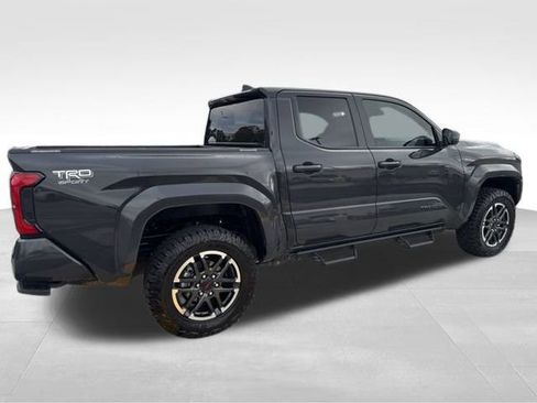 Used 2025 Toyota Tacoma SR5 image 5