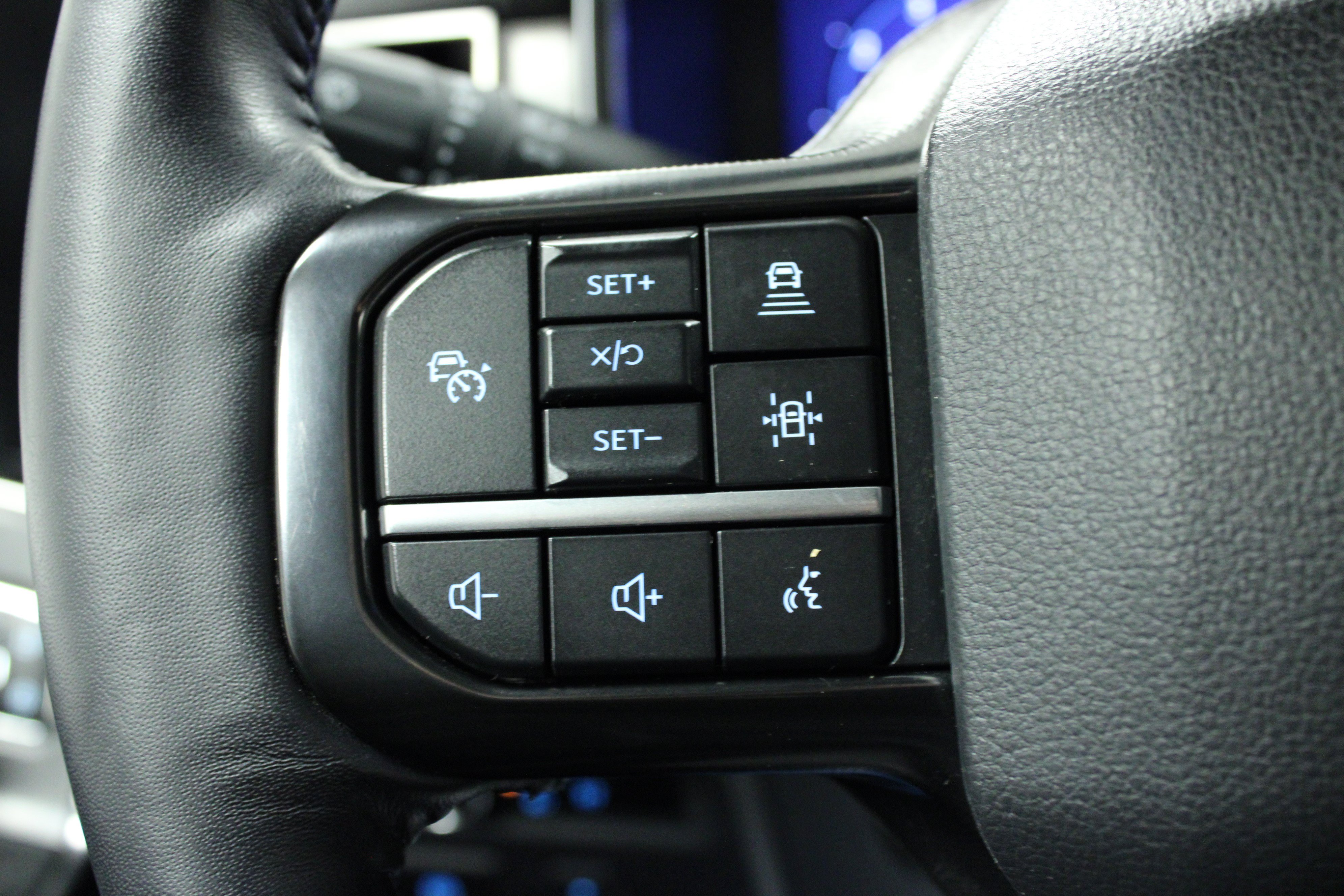Used 2024 Ford F150 Platinum w/ FX4 Off-Road Package AWD/4WD image 22