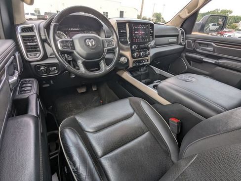 Used 2021 RAM 1500 Laramie AWD/4WD image 2