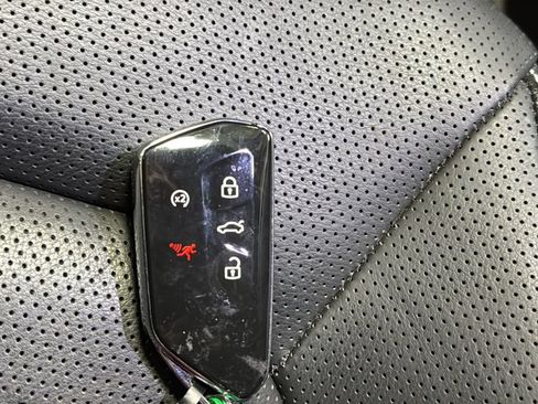 Used 2024 Volkswagen Atlas SEL AWD/4WD image 42